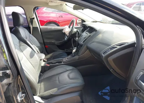 2016 Ford Focus Se z USA, uszkodzony, nr VIN 1FADP3F20GL383119